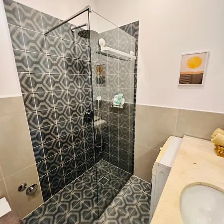 Theoffice - Stylish In Perfect Location Apartment
