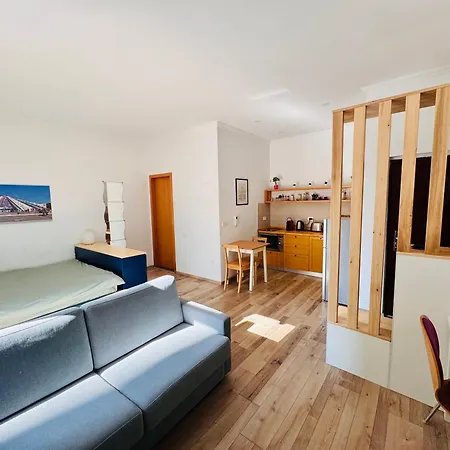 Apartment Theoffice - Stylish In Perfect Location